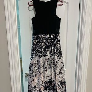 Size 10 XScape Floral Formal Occasion Dress